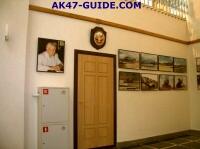 
Kalashnikov Weapons Museum: Mikhail Kalashnikov's private apartments

 Click to enlarge the picture
 